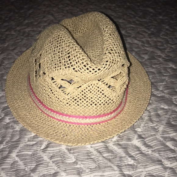 Hat with tags for sale! - Picture 1 of 3